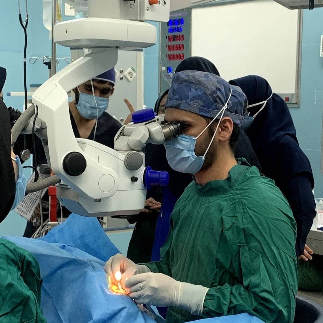 دکتر احمد داودیان