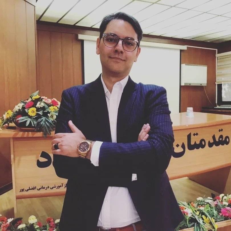 دکتر آرین محمدی نژاد