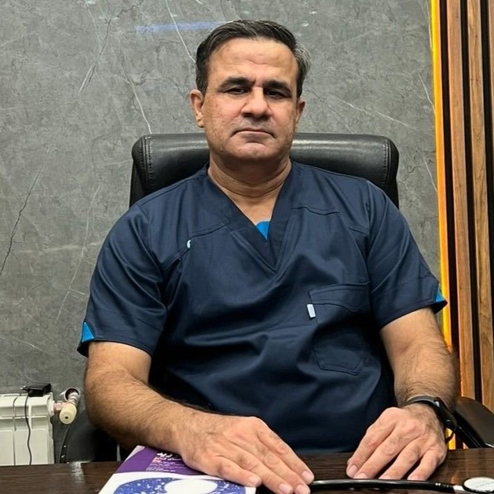 دکتر طهمورث نیکنام