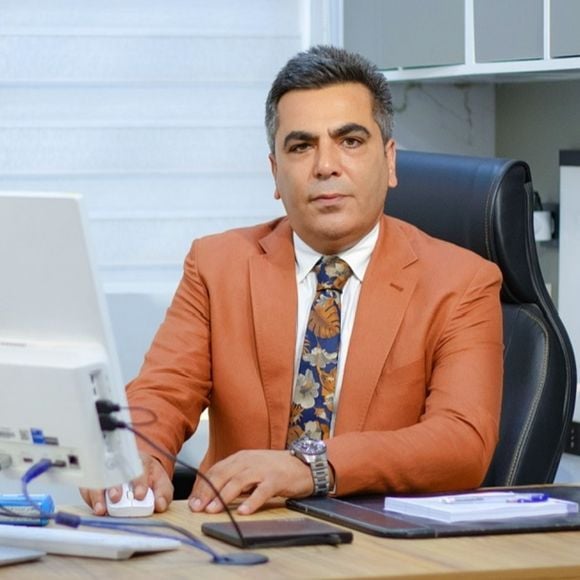 دکتر نوید فرزین