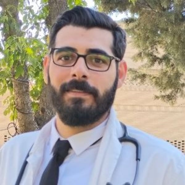 دکتر یاسر سلیمان