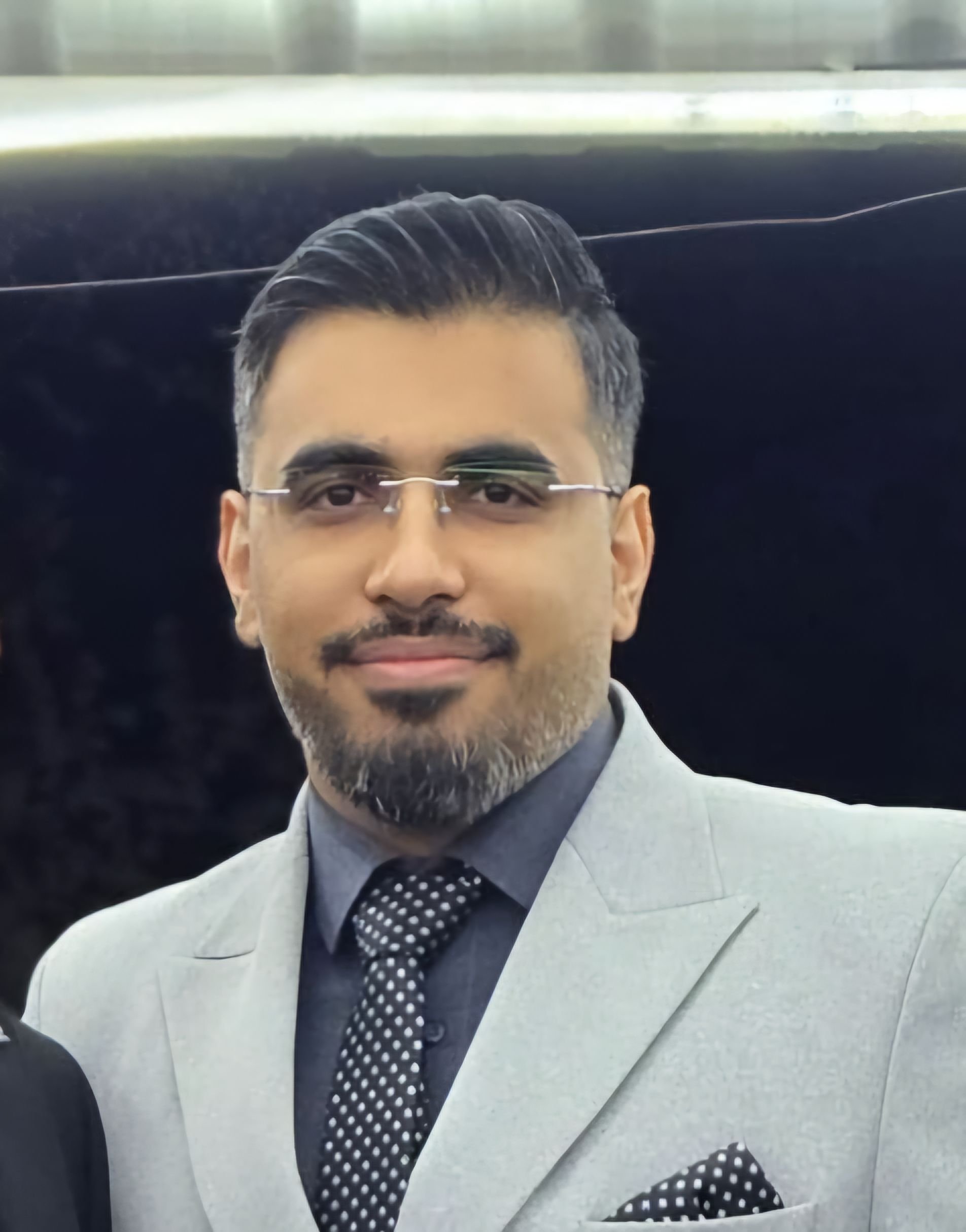 دکتر حسین بهمن زاده دکتر حسین بهمن زاده